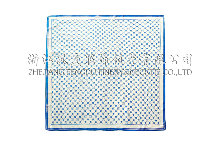 中國華戎 真絲大方巾 規(guī)格：90x90cm